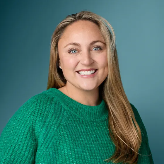 Headshot of Alisha Glennon